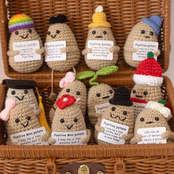 NWT 3 PC Khaki Potato with Bow and Red Heart/ Potato with White Flower V-Smile - Picture 7 of 7